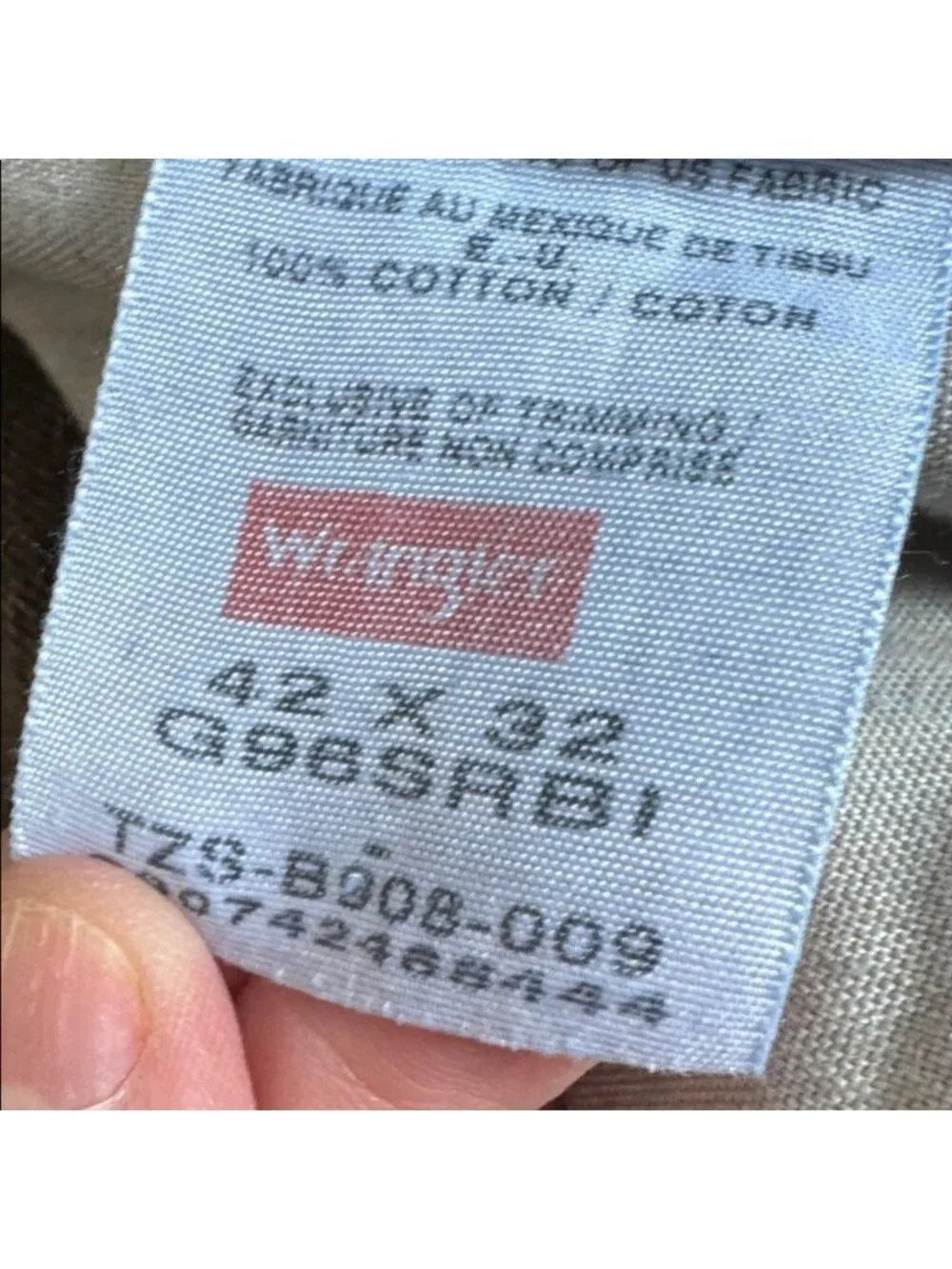 Wrangler 42 x 32 Dark Wash Straight Leg Jeans